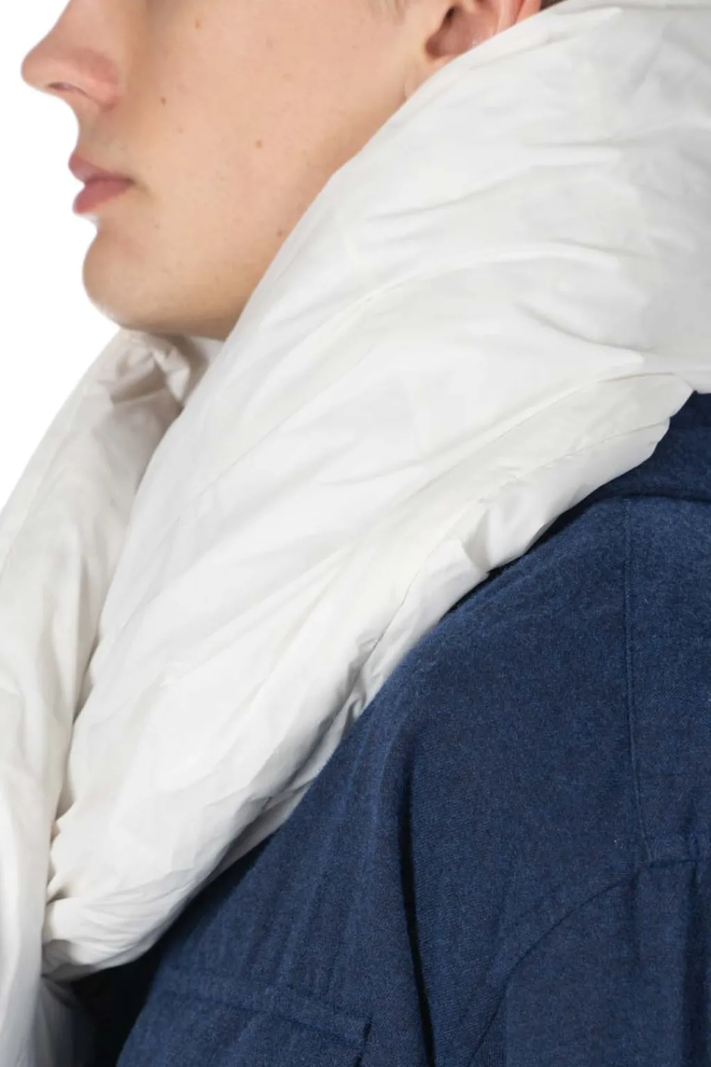 Best Veilance Conduit Down Scarf - Arctic Silk