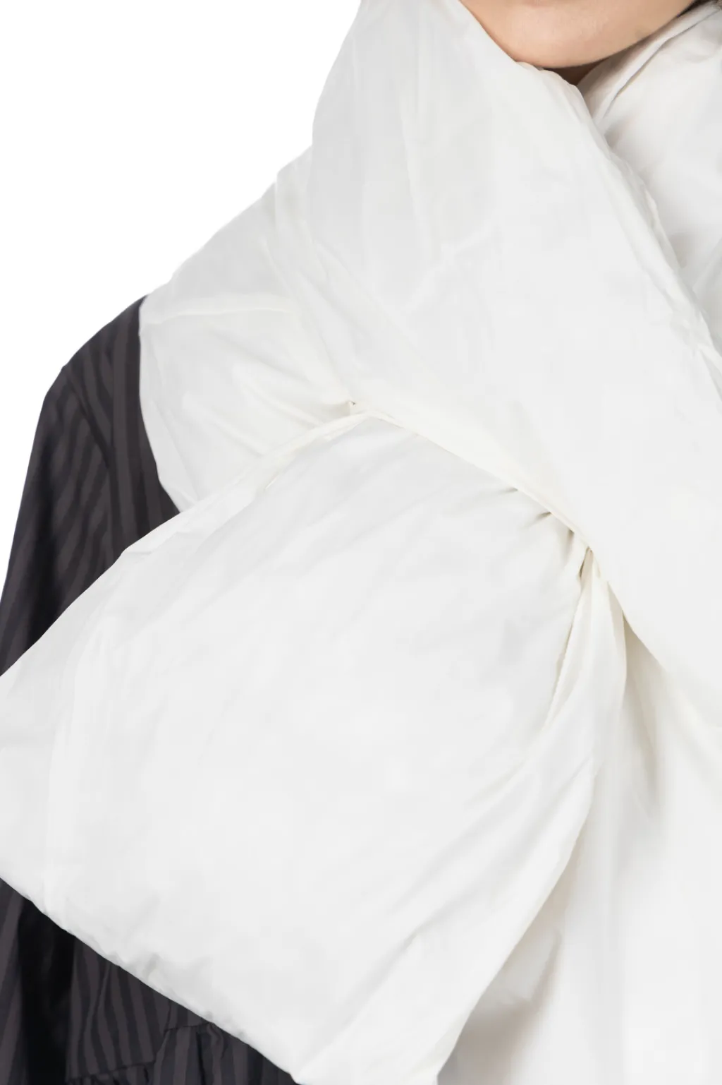 Online Veilance Conduit Down Scarf - Black