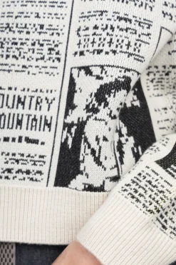 Fashion Kapital 8G Knit NEWSPAPER Crew Sweater (KOUNTRY NEWS) - Natural