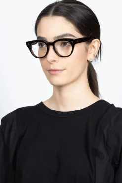 Hot Effector Julia in TUR