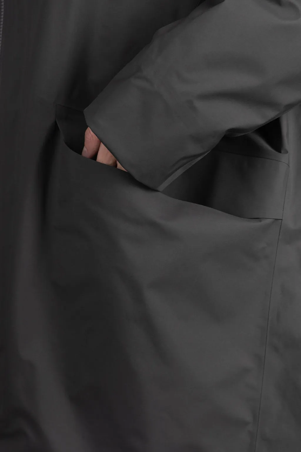 Sale Veilance Monitor Down Coat - Penumbra