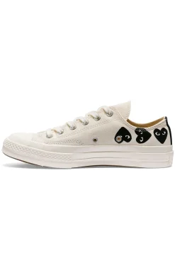 Outlet Comme Des Garcons Play Off-White Converse - Multiple Black Hearts Chuck 70 Low Sneakers