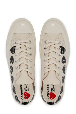 Outlet Comme Des Garcons Play Off-White Converse - Multiple Black Hearts Chuck 70 Low Sneakers