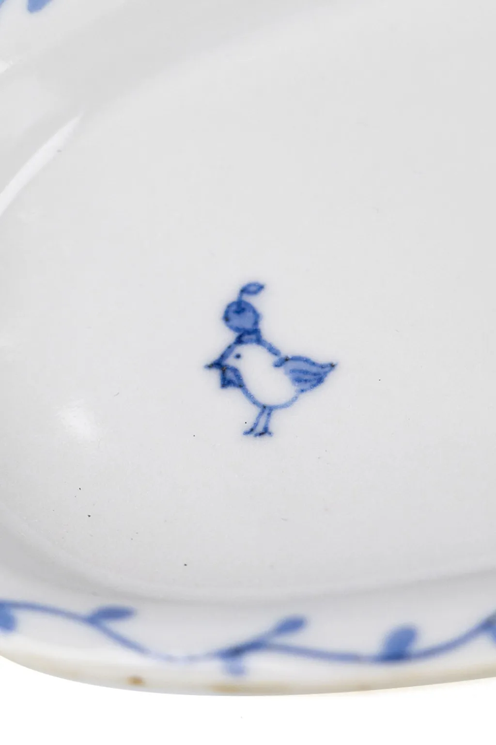 Online Motif Ceramic and Art Oval Small Plate - Apple Shooting