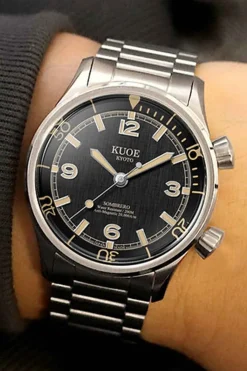 Online KUOE Watch SOMBRERO 90-011 - 38mm - Black Linen Textured Dial - Flat-Link