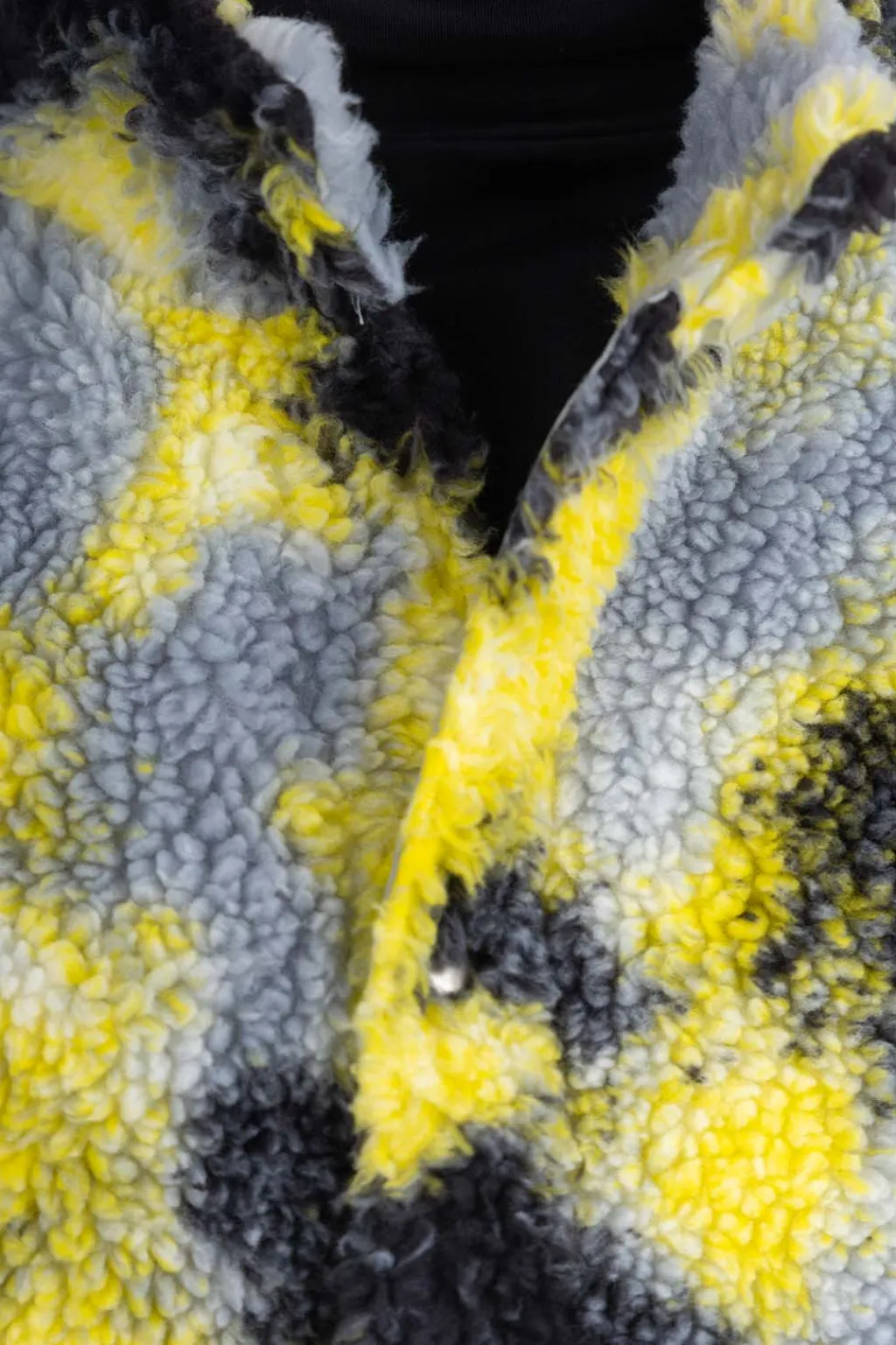 Clearance Tigre Brocante Tie Die Boa Fleece High Neck Snap Vest - Yellow