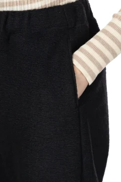 Best NARU Travel Wool Egg Pants - Black